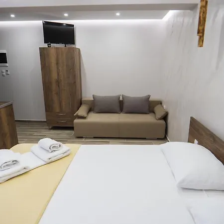 Nikolaidis Apartamento *