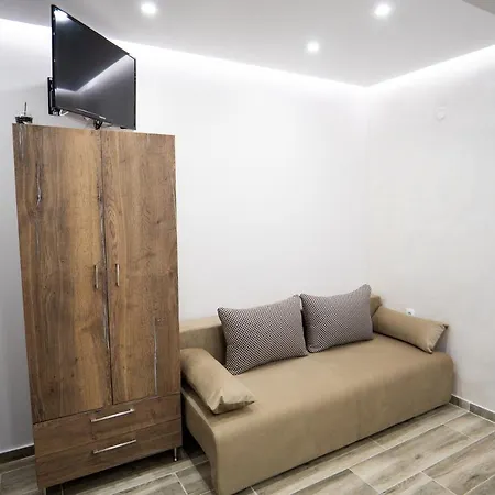 Nikolaidis Apartment Nea Plagia