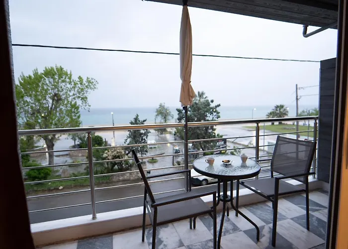 Nikolaidis Apartamento Nea Plagia