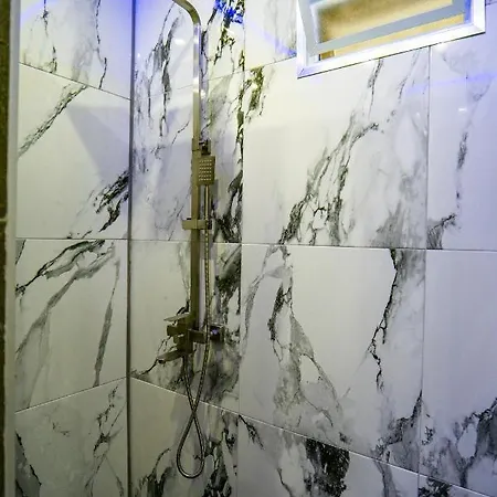 Nikolaidis דירה ניאה פלאגיה