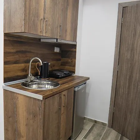 Nikolaidis * ניאה פלאגיה