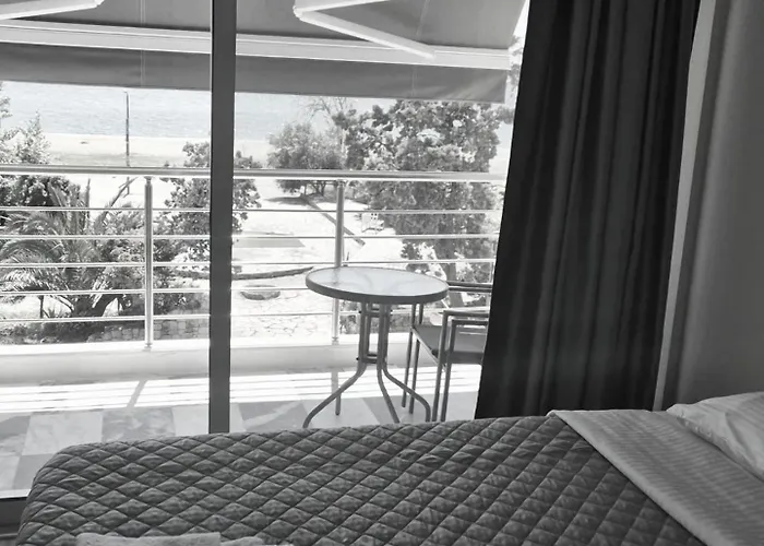 Nikolaidis Apartamento *